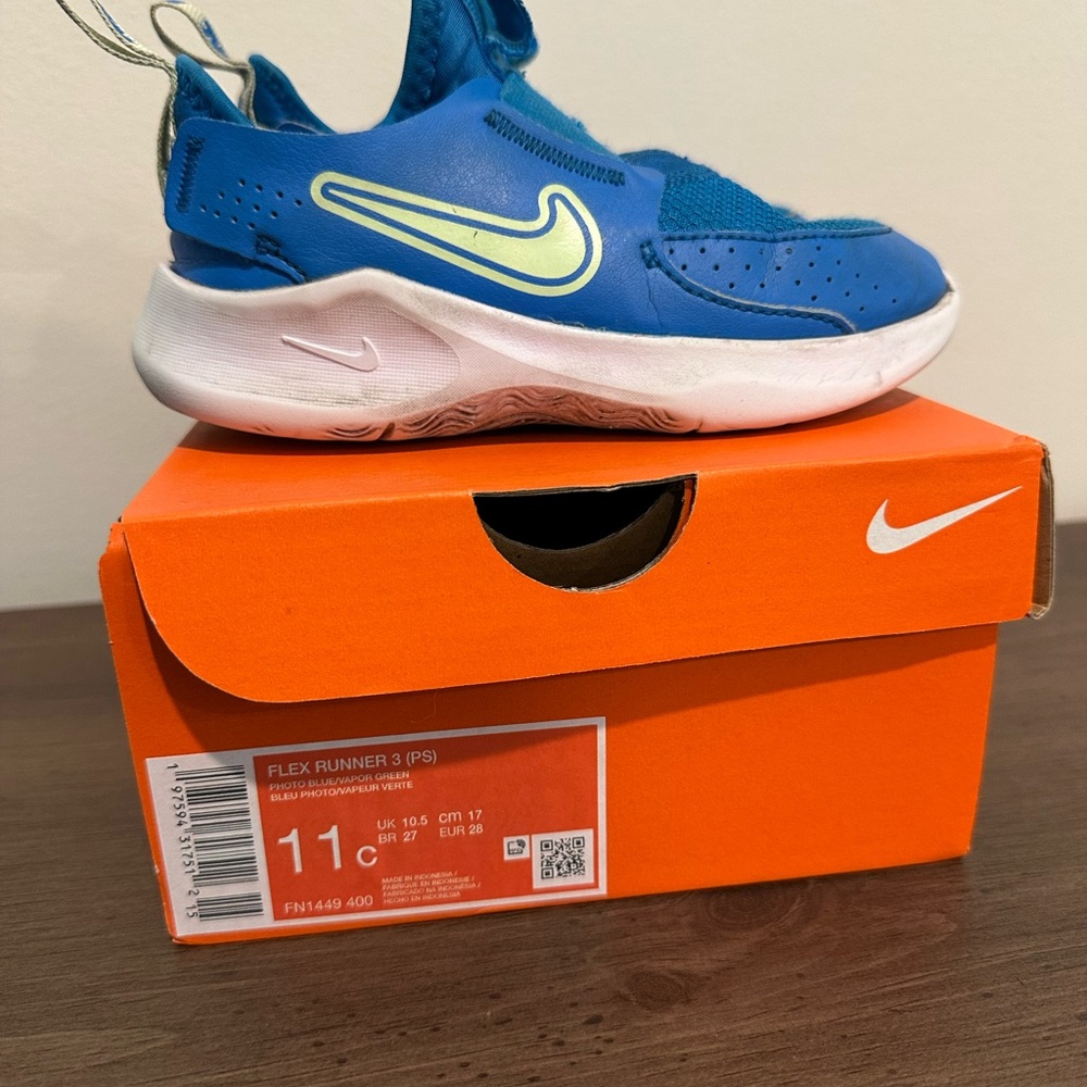 Nike Blue Kids Boys Sneakers size 11